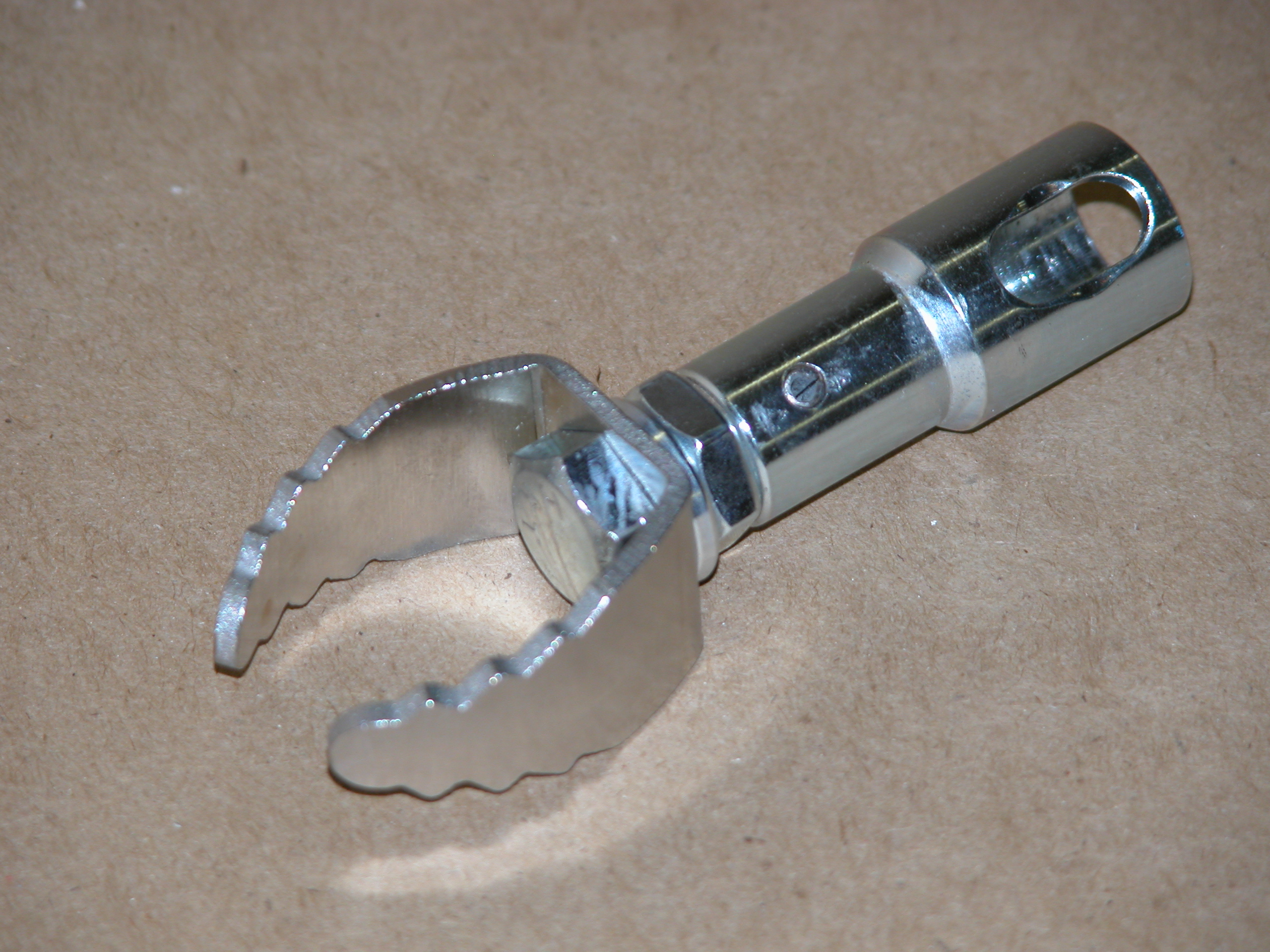 2716 Nest Claw w/small ButtonLok